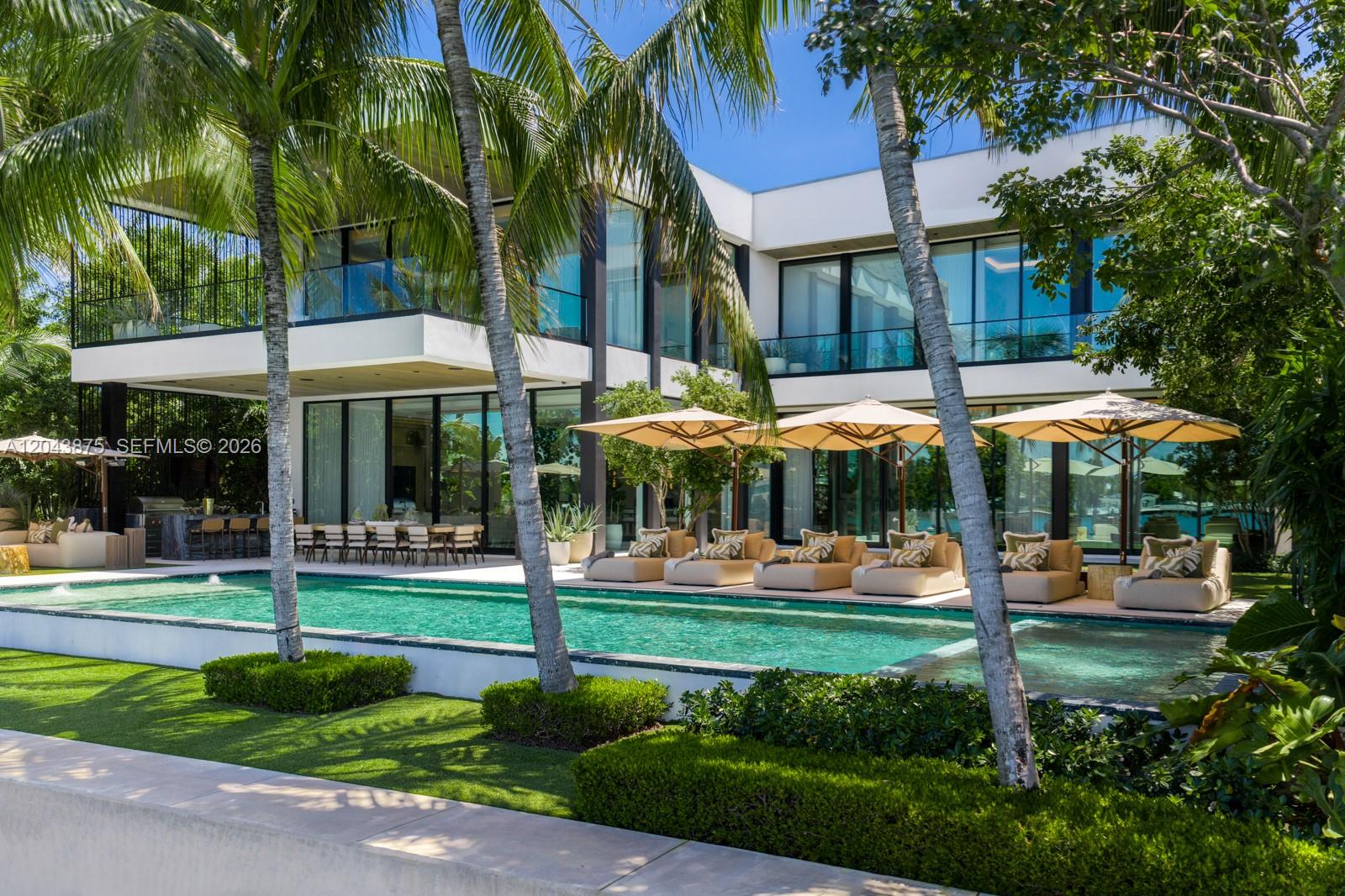 featured image for story, Real Estate Agent in Miami Beach: How to Survive the 2026 Condo Reserve Trap