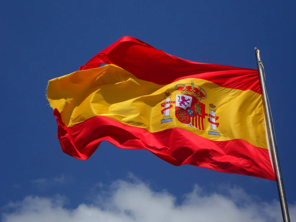 featured image for story, Comparativa 2025: ¿España o Estados Unidos? Invierte en Lujo y Maximiza Tus Beneficios
