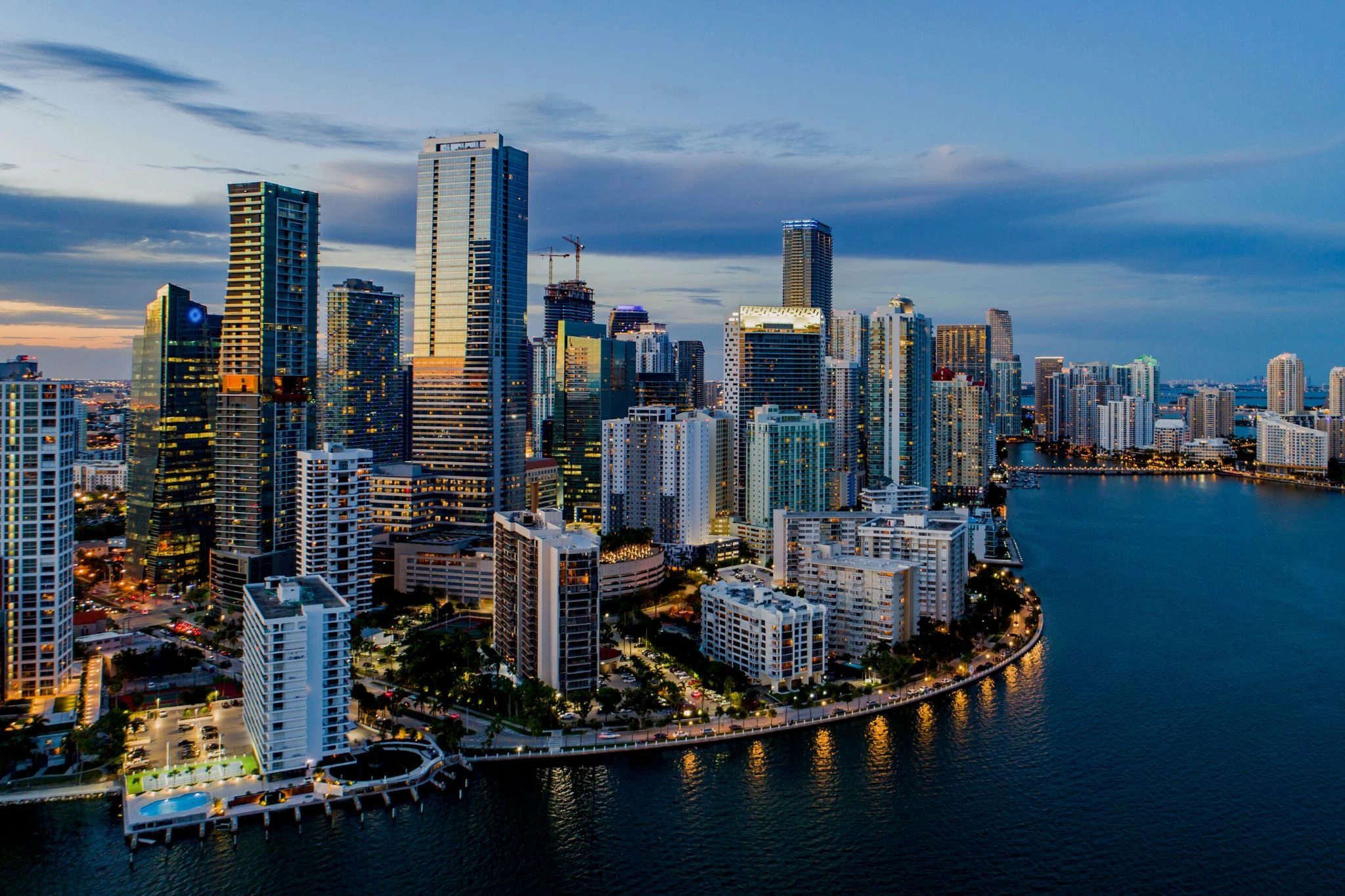 featured image for story, ¡España a la Conquista de Miami y Nueva York: Tu Próxima Gran Inversión!